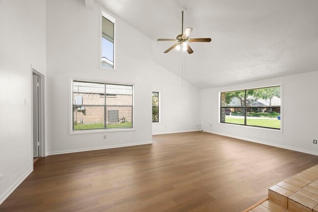 Building Photo - 7415 Creekfield Dr