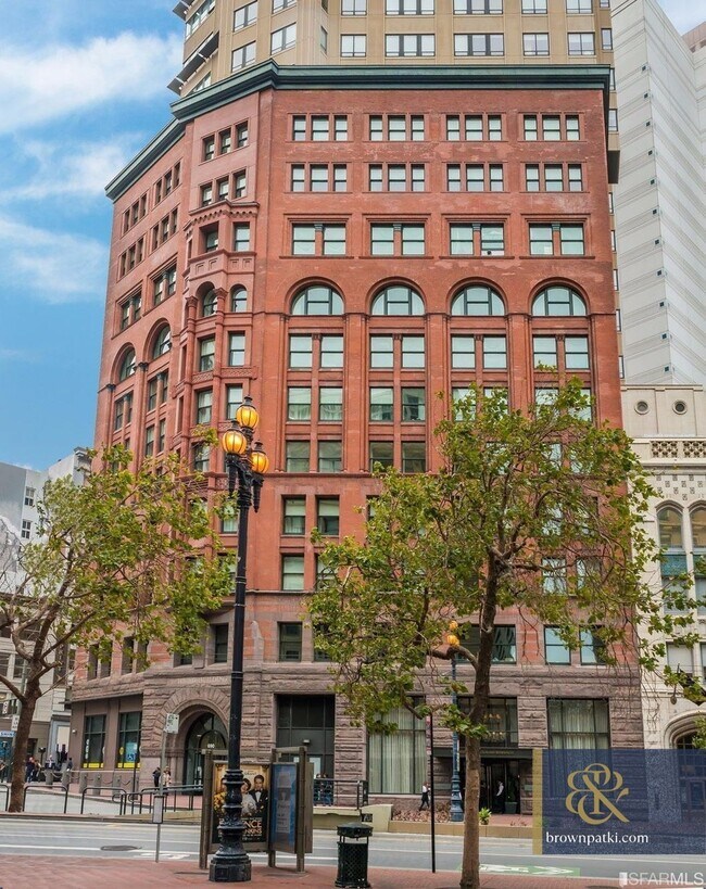 Building Photo - 690 Market St