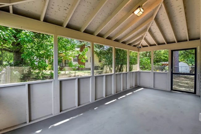 Building Photo - 2103 Concord Lake Rd