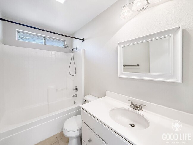 Building Photo - Beautiful 3B/2.5BA Home in Temecula for Rent!