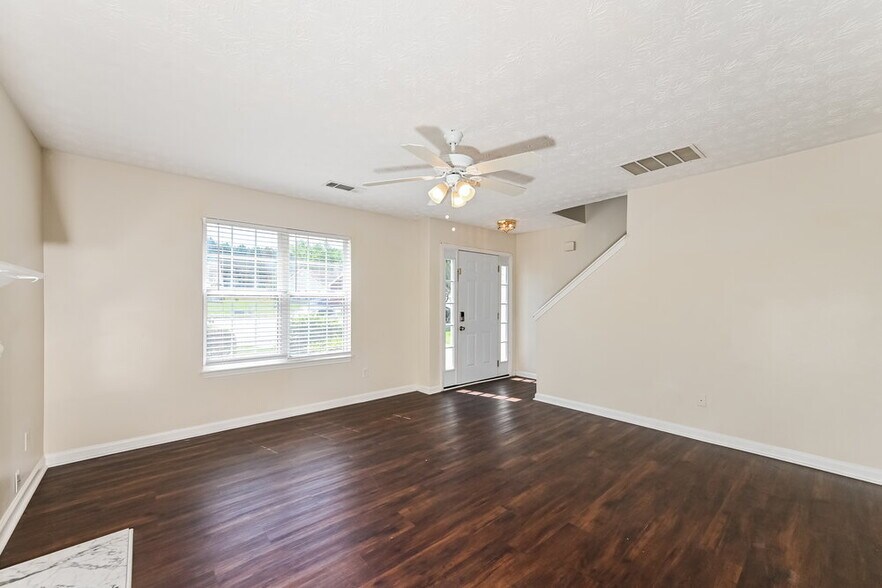 Building Photo - 564 Kirtley Ct