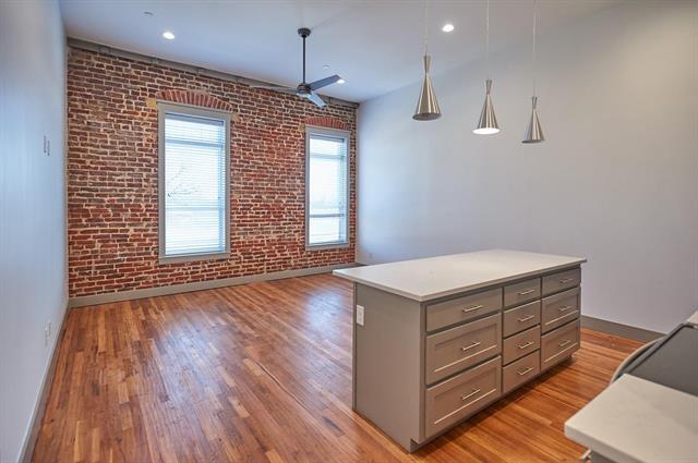 Building Photo - 200 W Brown St