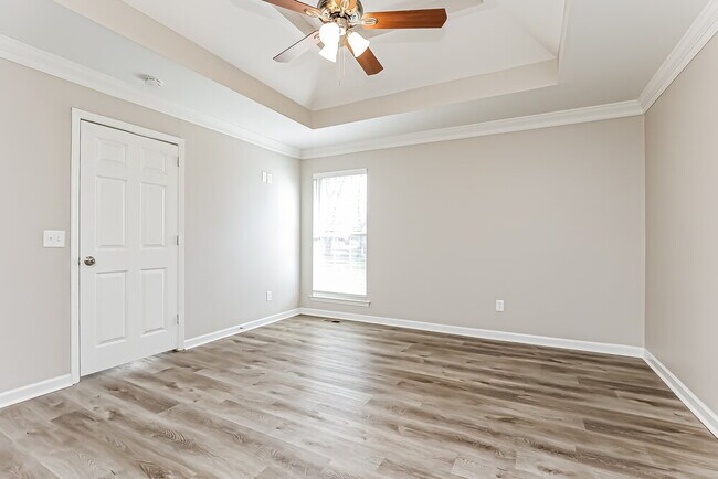 Building Photo - 136 S Birchwood Dr
