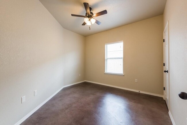 Building Photo - 491 Jack Rabbit Ln
