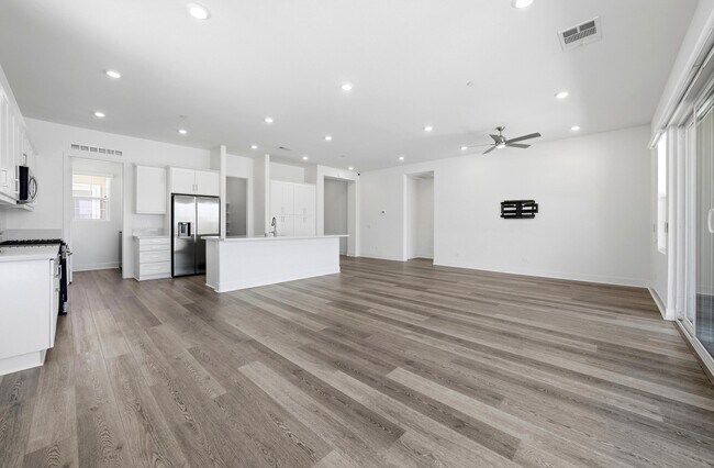Building Photo - 3443 Via Leonardo