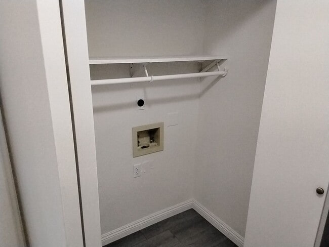 Building Photo - We know how important it is to come home to a relaxing and welcoming atmosphere! Beautiful 2 Bedr...