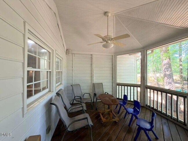 Building Photo - 109 E Seve Ct