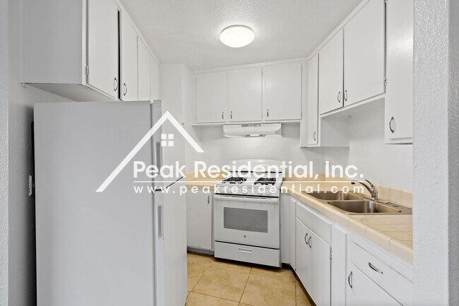 Building Photo - Croetto10540