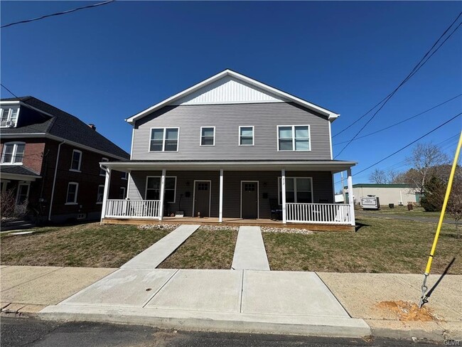 Primary Photo - 217 Kichline Ave