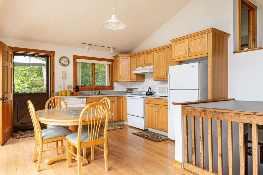 Building Photo - 6 Campbell Estates Rd