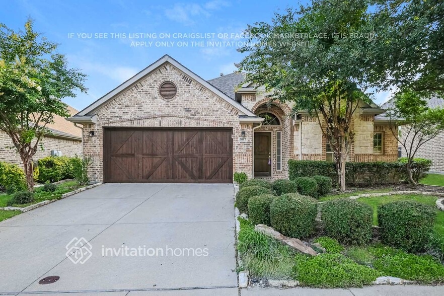 Primary Photo - 807 Miramar Dr