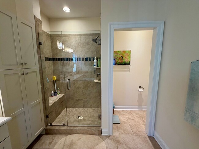 Building Photo - 1539 Barnett St