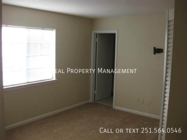 Building Photo - 6701 Dickens Ferry Rd