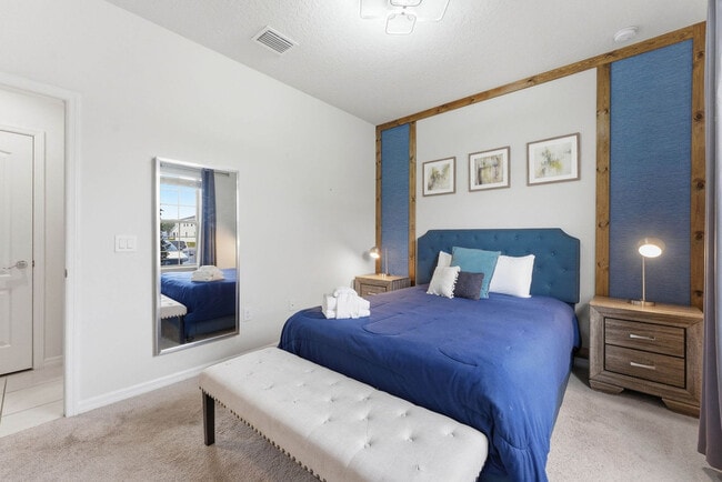 Building Photo - 2440 Dubai St