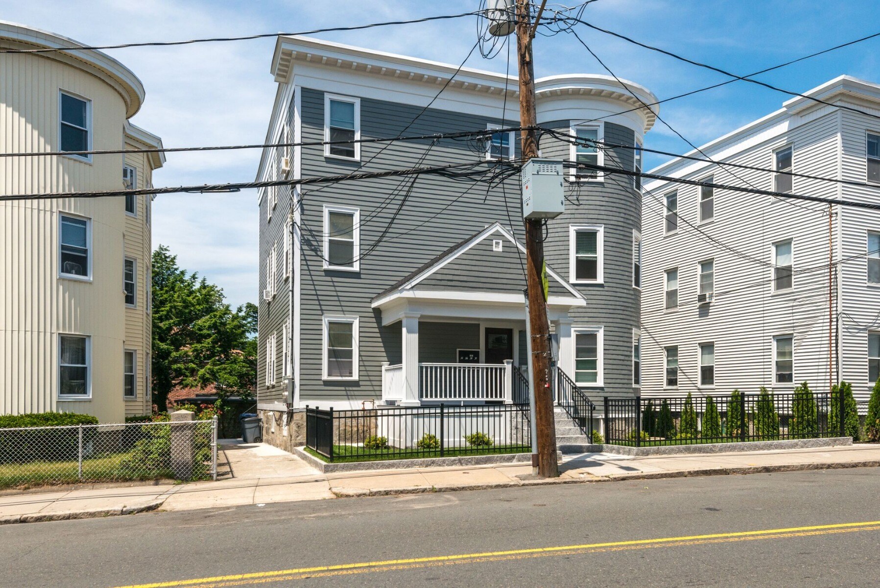 Building Photo - 79 Foster St