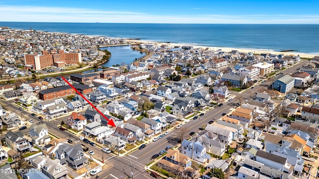 Building Photo - 320 Ocean Park Ave