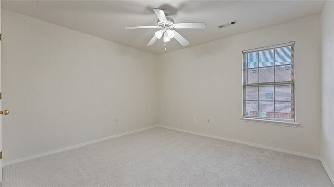 Building Photo - 3000 SW Windrift Ave