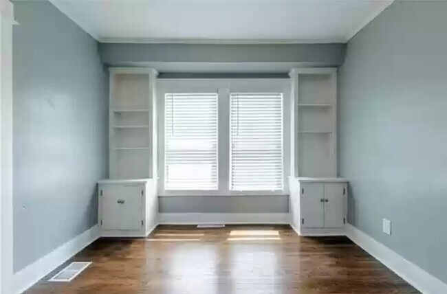 Building Photo - 5519 Highland Ave