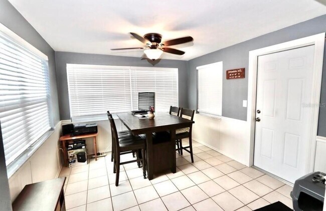 Building Photo - 3220 Rock Royal Dr