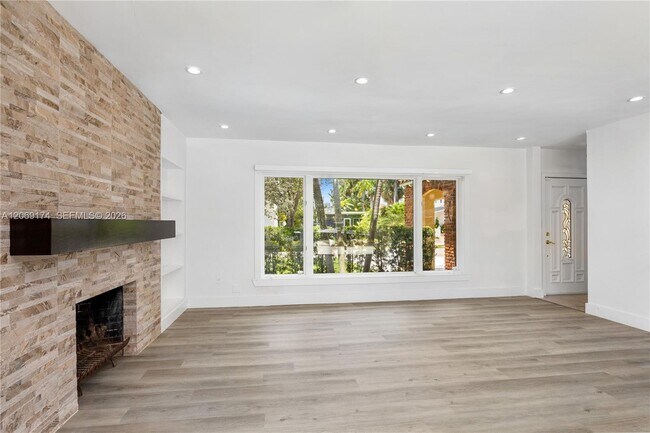 Building Photo - 330 Coconut Isle Dr