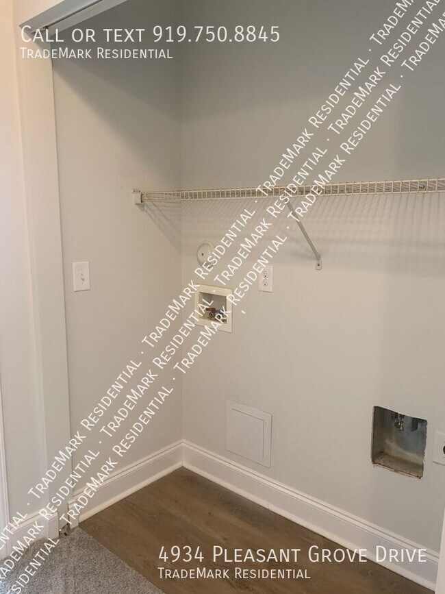 Building Photo - 4934 Pleasant Grove Dr