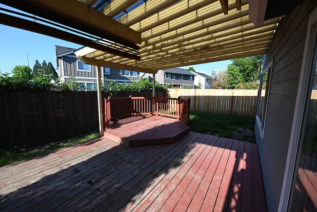 Building Photo - 21695 SW Gary Ln