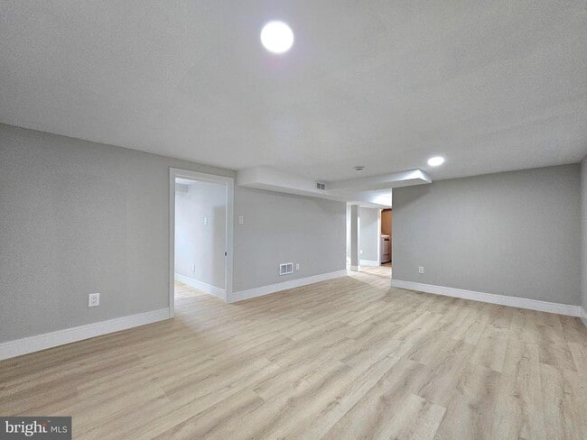Building Photo - 2115 N Harrison St