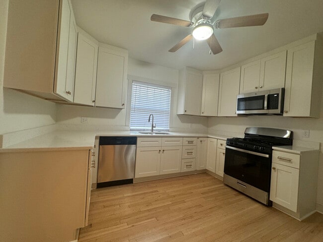 Building Photo - 828 N 41st Ave