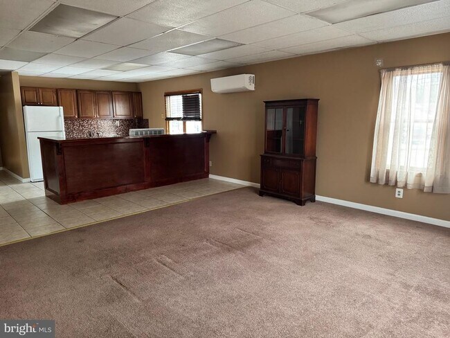 Building Photo - 25 E Bridge St