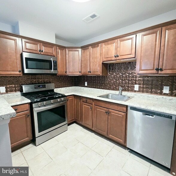 Building Photo - 208 Ashley Run