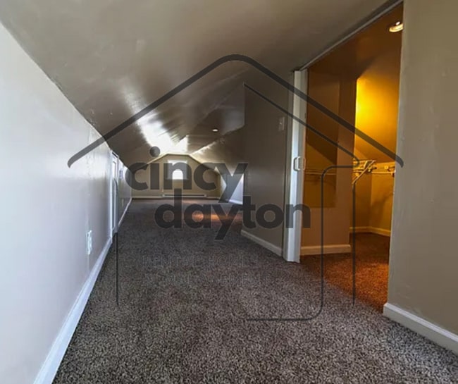 Building Photo - 1654 Suman Ave