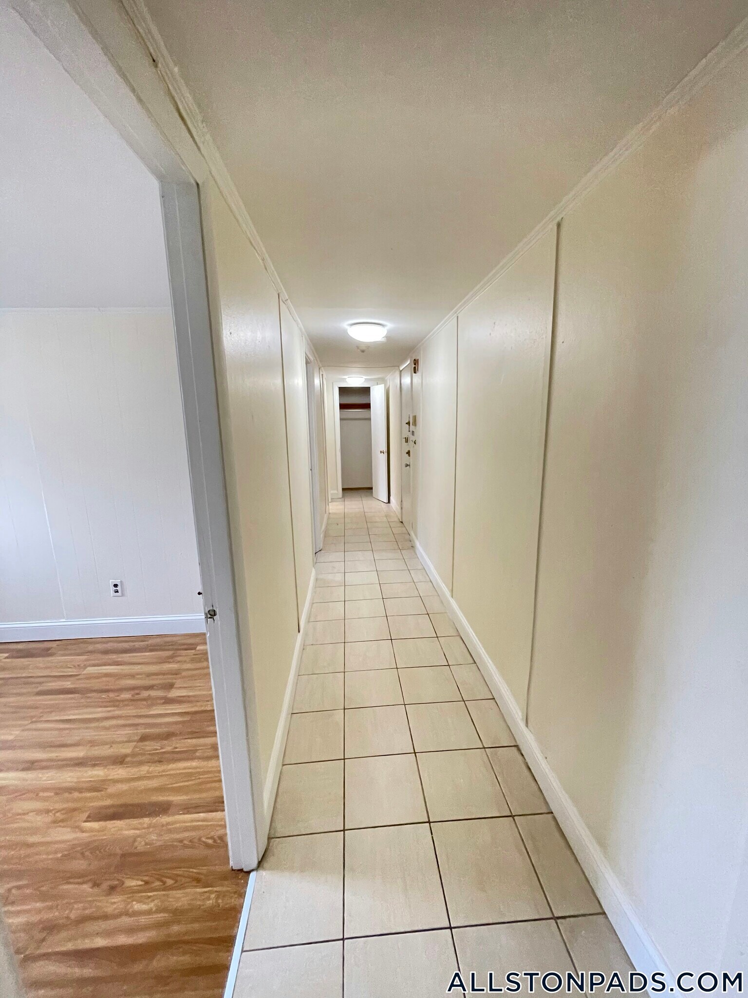 Building Photo - 19 Brighton Ave