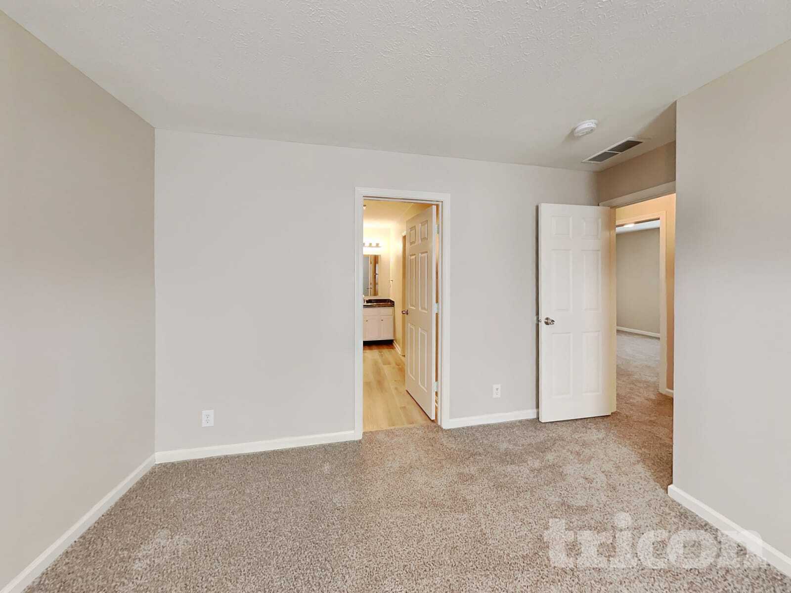 Building Photo - 5353 Shamus Dr