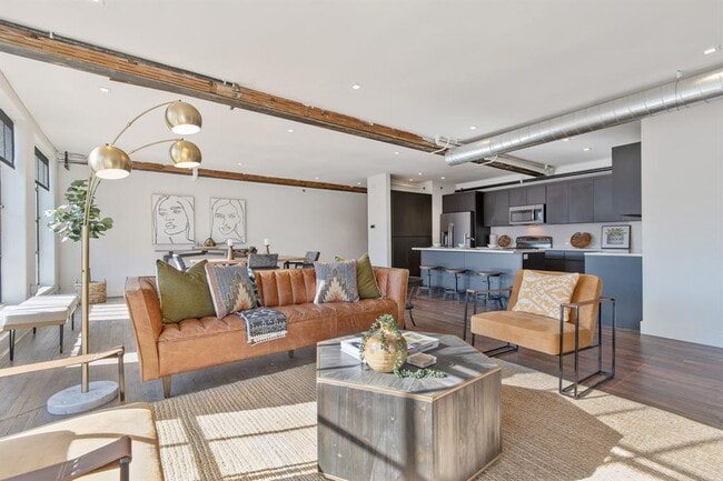 Building Photo - 1329 College Ave