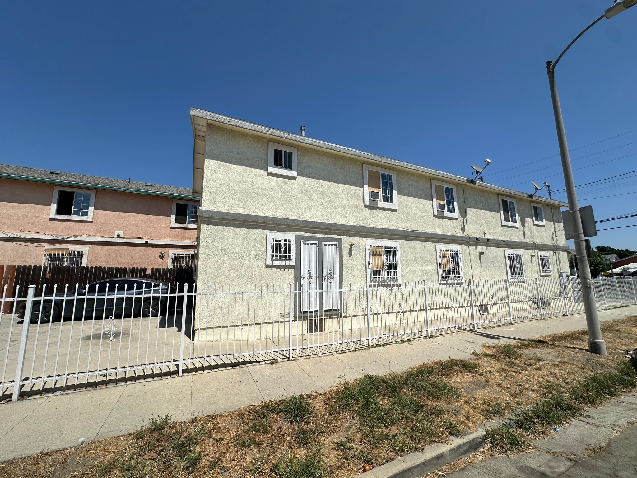 Building Photo - 10929 Compton Ave