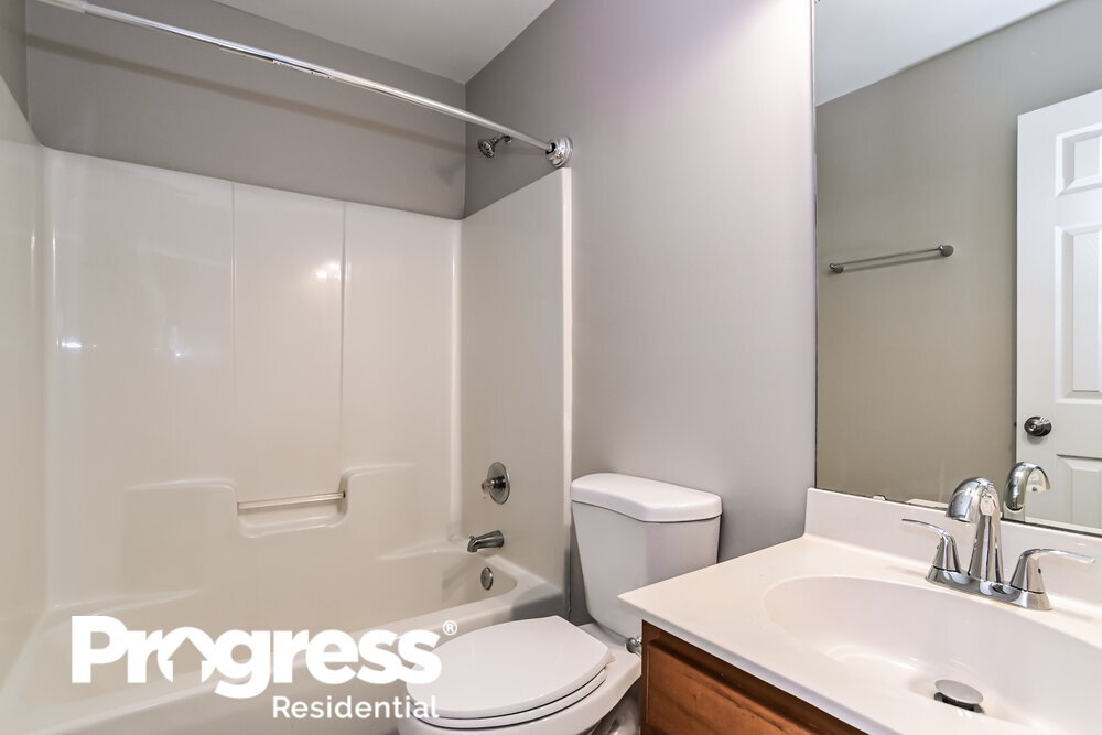 Building Photo - 5720 Shining Oak Ln