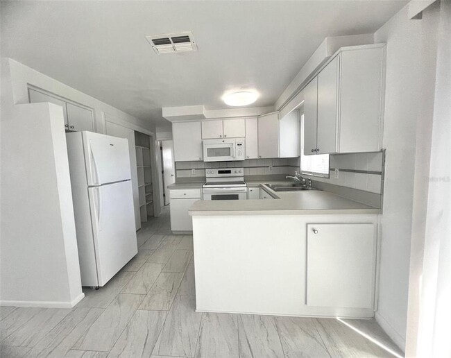 Building Photo - 4626 Taray Ln
