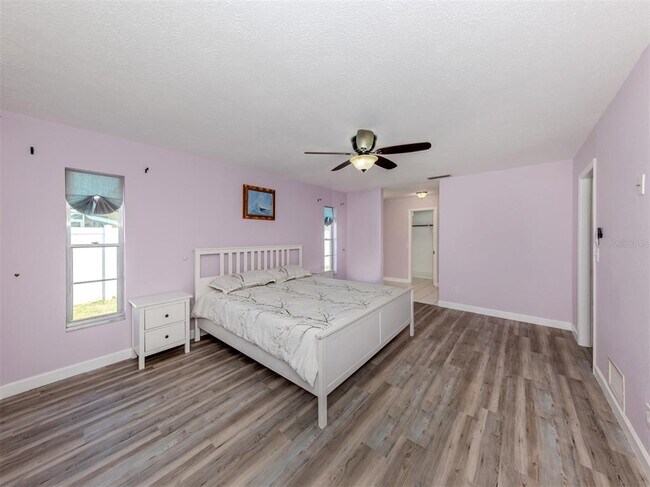 Building Photo - 1229 Lucaya Ave