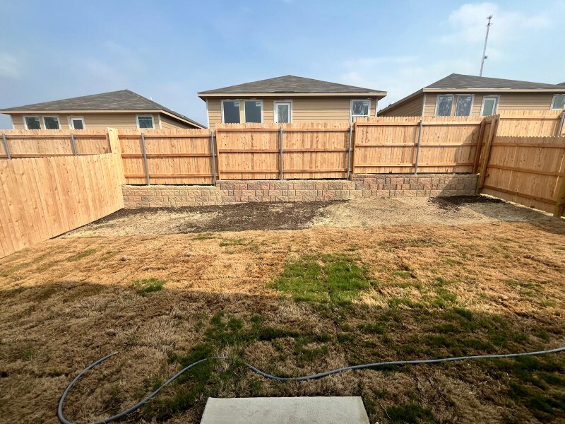 Building Photo - 1513 Pile Trl