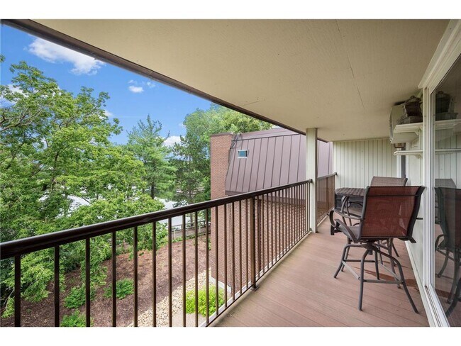 Building Photo - 4860 Park Commons Dr