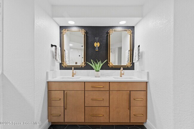 Building Photo - 1493 S Atlantic Ave