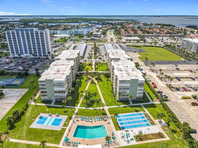 Building Photo - 2020 N Atlantic Ave