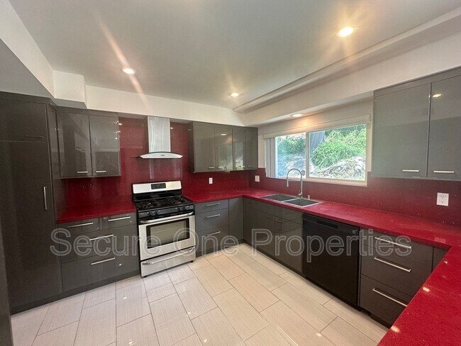 Building Photo - 4654 Galendo St