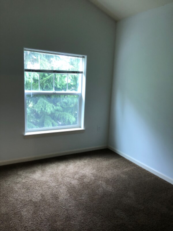 Building Photo - 22862 SW Forest Creek Dr