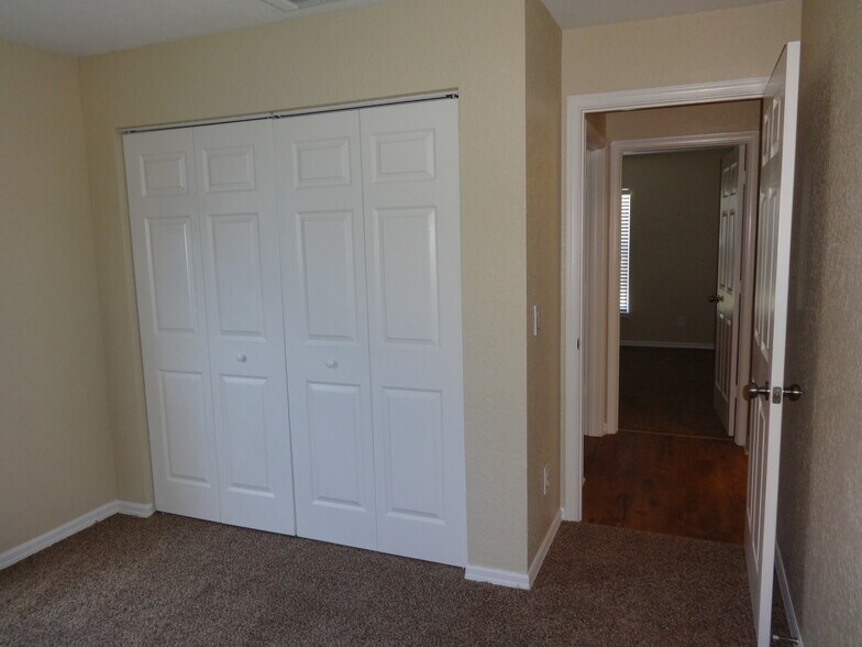 Building Photo - 3965 SW Laffite St