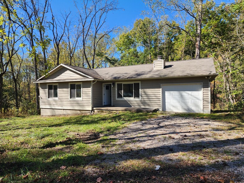 Primary Photo - 3625 E Parkway