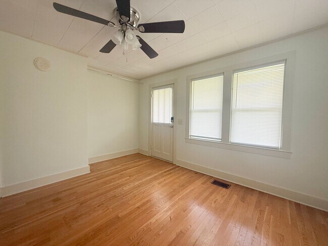 Building Photo - Charming 3-Bedroom Home in the Heart of Monterey with Large Yard & Garage