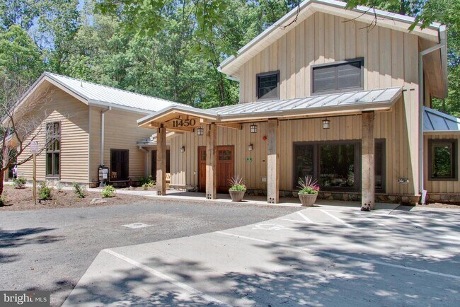 Building Photo - 12000 Trotter Ln