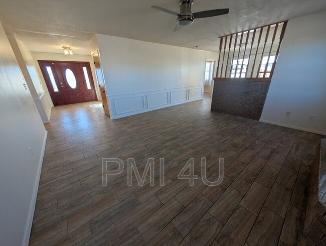 Building Photo - 3213 22nd Ave SE