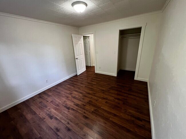 Building Photo - 9197 Cty J-Unit A